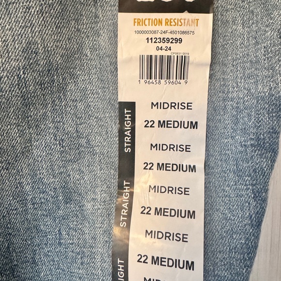 Lee Denim Straight Leg Jeans in Light Blue - Picture 6 of 10